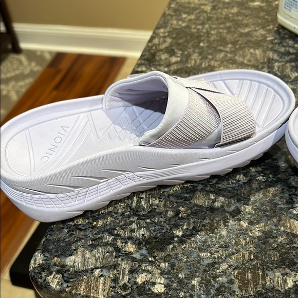 Vionic Lavender Slide Sandals size 7 - Picture 5 of 13